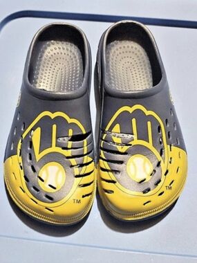 Milwaukee Brewers Men's Colorblock Big Logo Clog Size 7